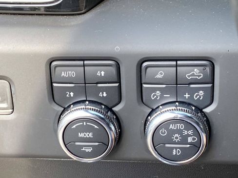 Used 2023 GMC Sierra 1500 AT4 w/ AT4 Premium Package AWD/4WD image 21