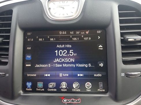 Used 2016 Chrysler 300 Limited w/ Driver Convenience Group image 31