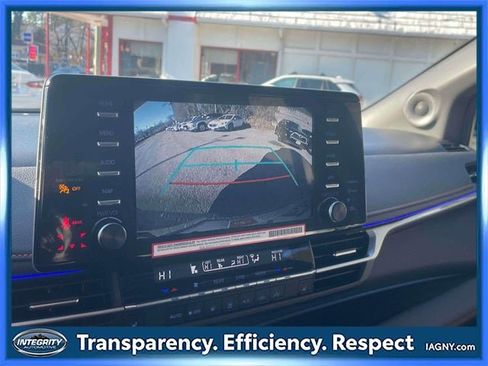 Certified 2024 Toyota Sienna XSE image 30