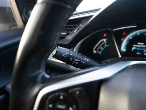 Used 2017 Honda Civic EX-L image 13