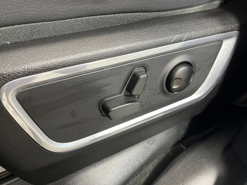 Used 2022 RAM 1500 Laramie AWD/4WD image 26