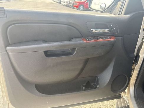 Used 2011 Chevrolet Tahoe LT w/ Luxury Package image 18