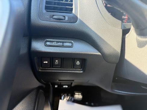 Used 2017 Nissan Altima 3.5 SL w/ 3.5SL Technology Package image 23