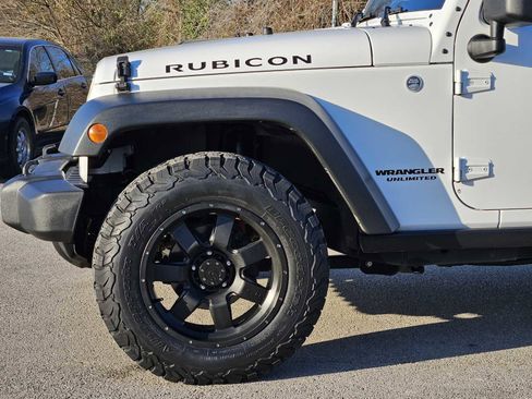 Used 2012 Jeep Wrangler Unlimited Rubicon image 8
