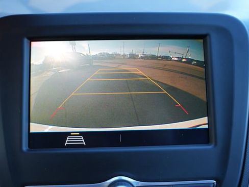 Used 2021 Chevrolet Equinox LT image 23