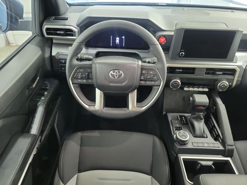 Used 2026 Toyota Tacoma TRD Off-Road AWD/4WD image 15