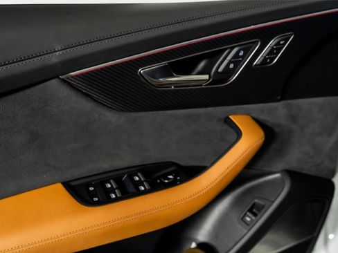 Used 2025 Audi RS Q8 performance image 48