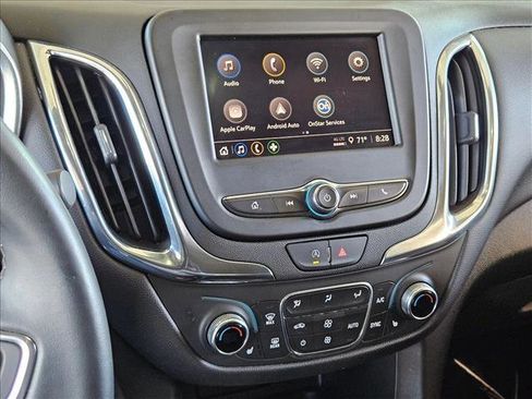 Used 2024 Chevrolet Equinox LT image 14