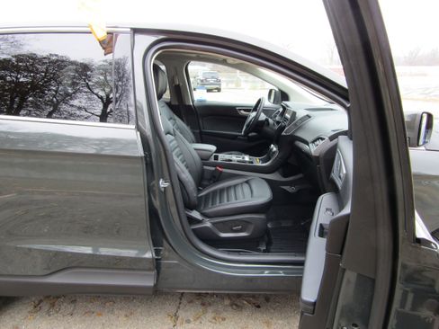 Certified 2024 Ford Edge SEL w/ Convenience Package image 17