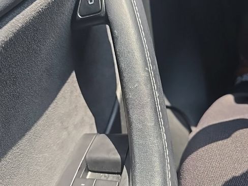 Used 2022 Tesla Model Y Performance AWD/4WD image 19