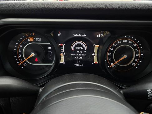 Used 2024 Jeep Wrangler Unlimited Sport AWD/4WD image 2