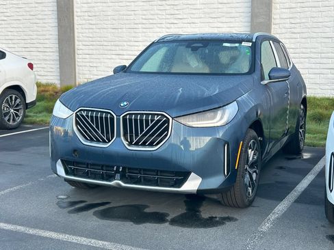New 2026 BMW X3 xDrive30i w/ Convenience Package AWD/4WD image 2