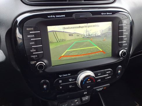 Used 2015 Kia Soul + w/ Primo Package FWD image 22