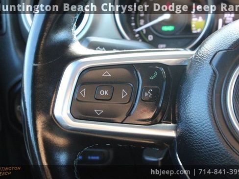 Used 2022 Jeep Wrangler Unlimited Rubicon 4xe image 17