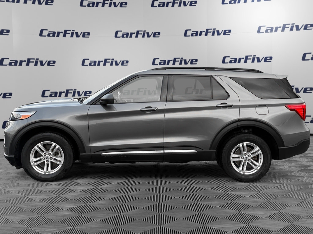 Used 2023 Ford Explorer XLT w/ Equipment Group 202A AWD/4WD image 2