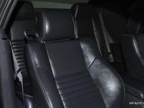 Used 2009 Dodge Challenger R/T image 13