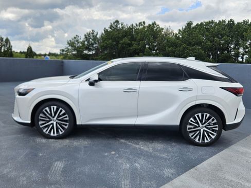 Used 2025 Lexus RX 350 w/ Convenience Package AWD/4WD image 2