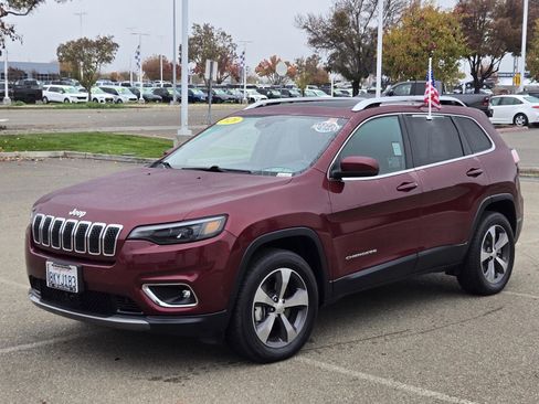 Used 2019 Jeep Cherokee Limited w/ Luxury Group image 9