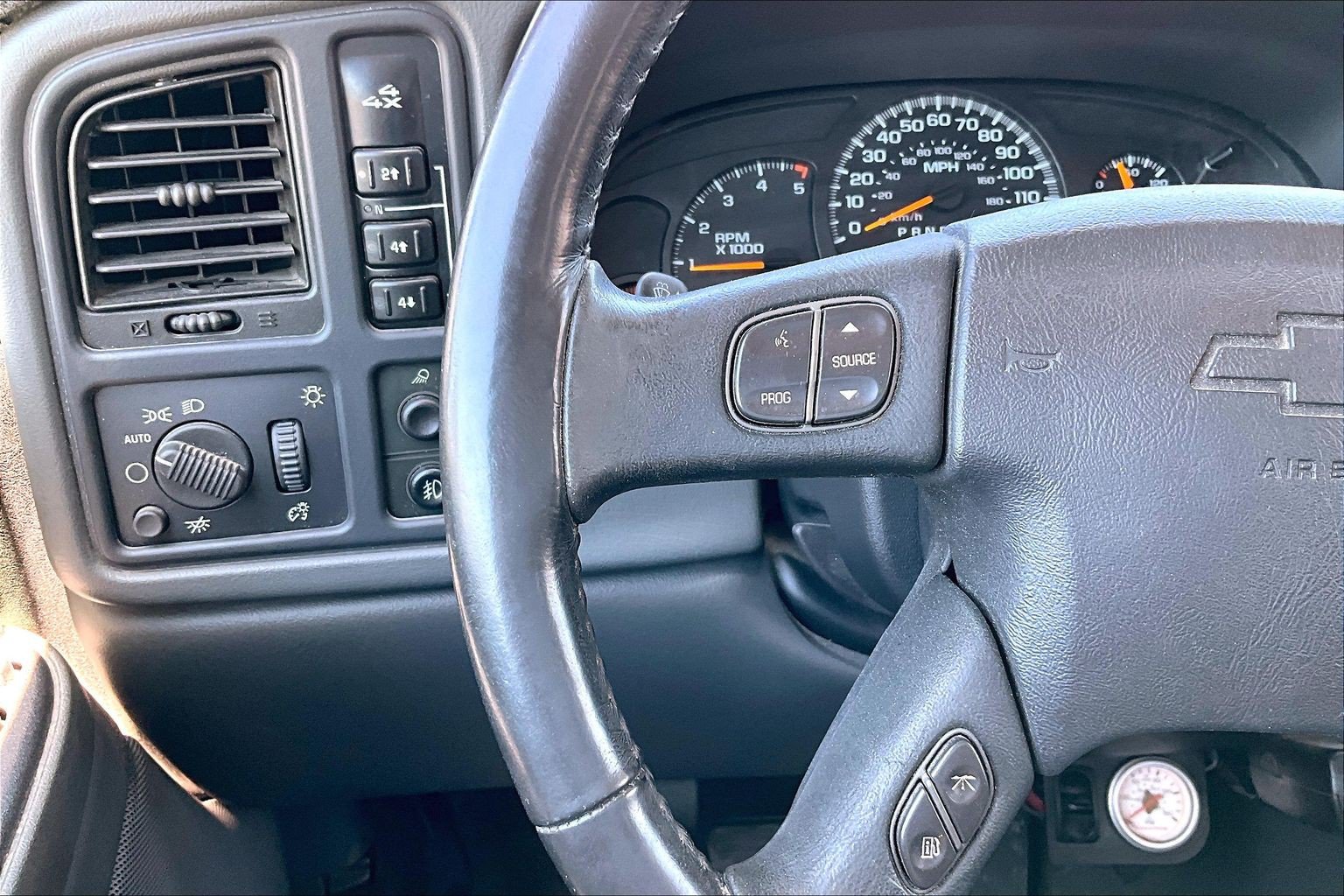Used 2007 Chevrolet Silverado 2500 LT w/ Heavy-Duty Power Package AWD/4WD image 19