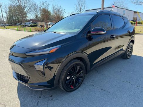 Used 2023 Chevrolet Bolt EUV LT w/ Convenience Package image 9