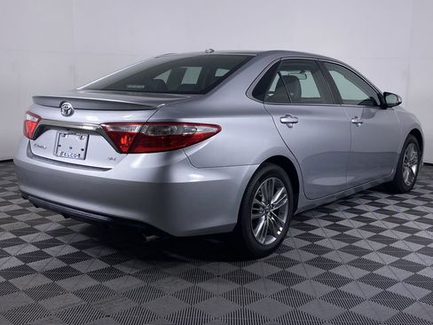 Used 2015 Toyota Camry SE image 17