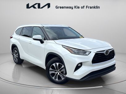 Used 2021 Toyota Highlander XLE