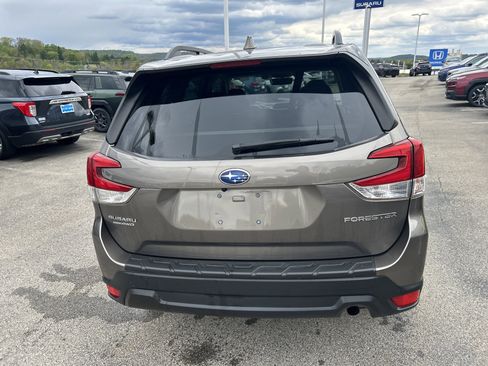 Used 2021 Subaru Forester Premium w/ Popular Package #1 AWD/4WD image 11