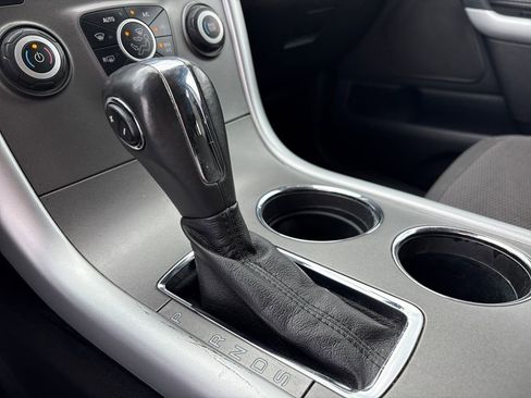 Used 2013 Ford Edge SEL image 25