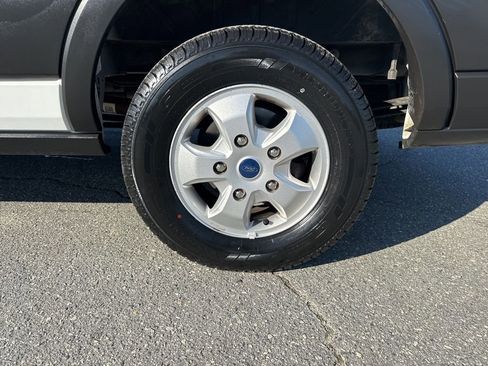 Used 2020 Ford Transit 350 XLT image 28