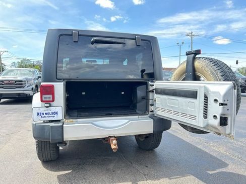 Used 2012 Jeep Wrangler Sahara w/ Connectivity Group AWD/4WD image 10