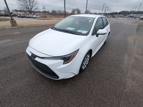 Certified 2025 Toyota Corolla LE image 8