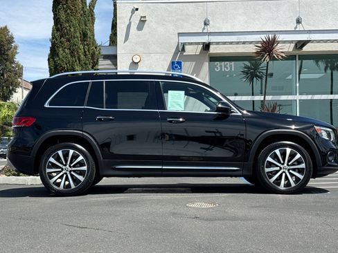Used 2023 Mercedes-Benz GLB 250 image 3