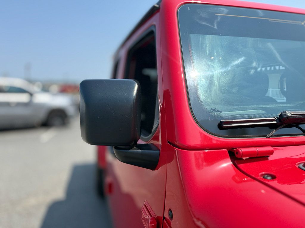 Used 2024 Jeep Gladiator Sport AWD/4WD image 14