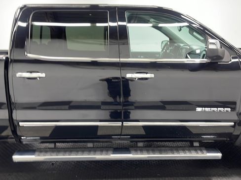 Used 2018 GMC Sierra 1500 SLT w/ SLT Premium Package AWD/4WD image 19