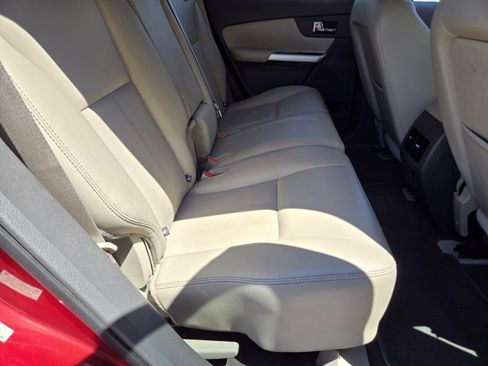 Used 2013 Ford Edge SEL FWD image 10