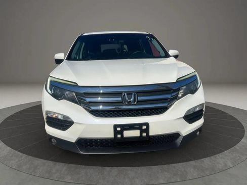 Used 2018 Honda Pilot EX image 2