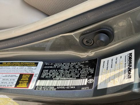 Used 2014 Toyota Camry LE FWD image 14