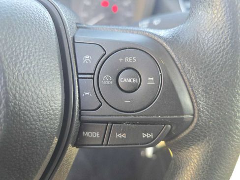 Certified 2025 Toyota Corolla LE image 30