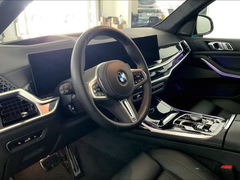 Used 2024 BMW X7 M60i AWD/4WD image 7