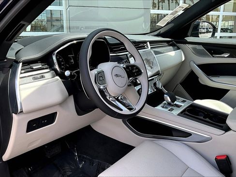 New 2026 Jaguar F-PACE R-Dynamic S image 6