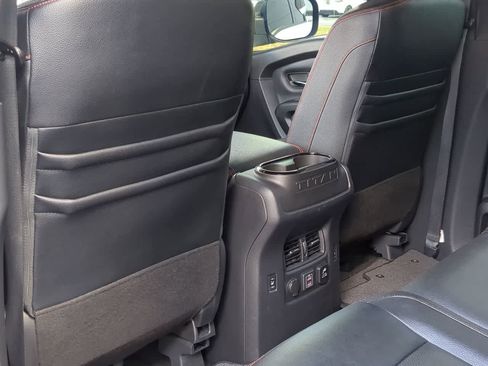 Used 2020 Nissan Titan PRO-4X w/ Pro-4x Convenience Package image 19