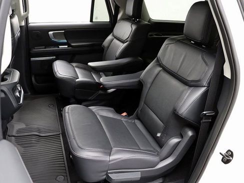 New 2025 Ford Expedition Max Platinum w/ Driver's Package image 11