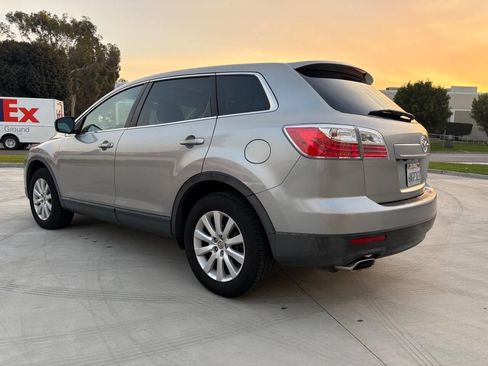 Used 2010 MAZDA CX-9 Touring w/ Moonroof & Bose Audio Pkg image 6