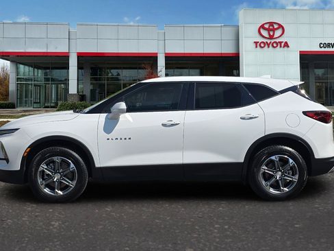 Used 2025 Chevrolet Blazer LT AWD/4WD image 7