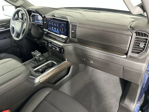 Used 2023 Chevrolet Silverado 1500 LT AWD/4WD image 30