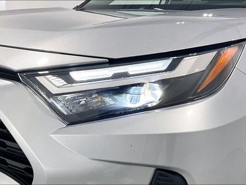 Used 2022 Toyota RAV4 XLE w/ Convenience Package AWD/4WD image 40