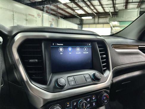 Used 2023 GMC Acadia SLE w/ Driver Convenience Package image 31