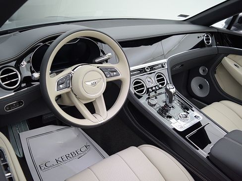 Used 2024 Bentley Continental GT image 43