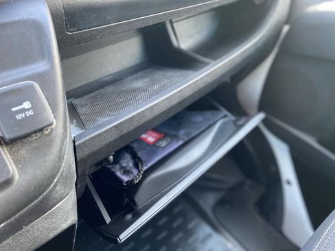 Used 2025 RAM ProMaster 2500 w/ U-Haul Equipment Group image 33