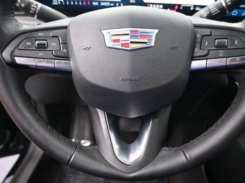 Used 2024 Cadillac XT4 Premium Luxury image 31